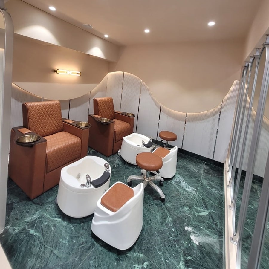 Cut & Style, Sector-110, Noida